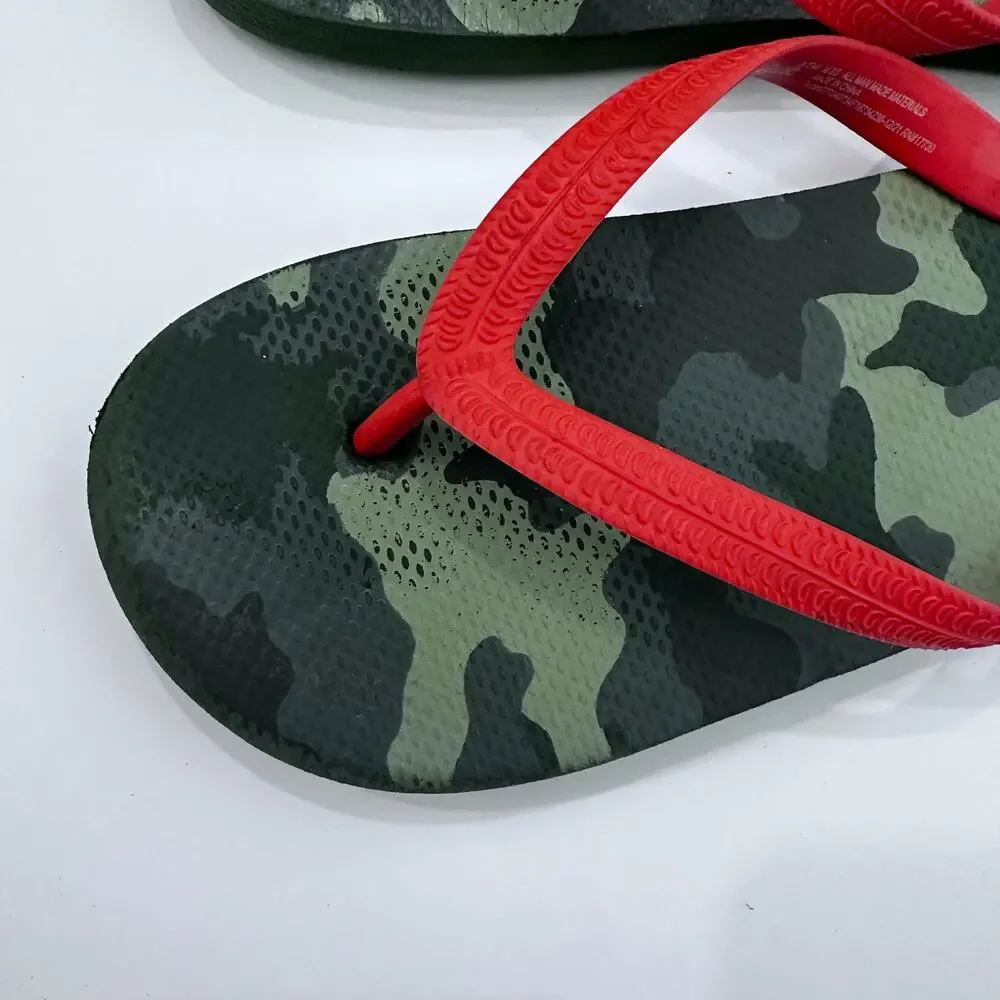 Cat & Jack Sam Green Camo Flip Flop Sandals